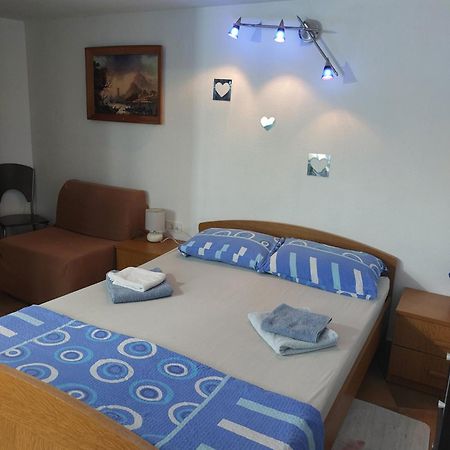 Apartmani Damir Kazija Pakoštane Eksteriør billede